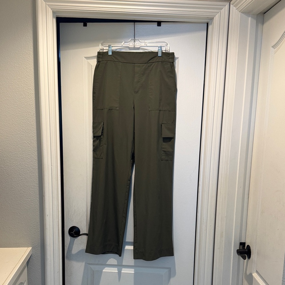 Lou & Grey Olive Green Cargo Pants